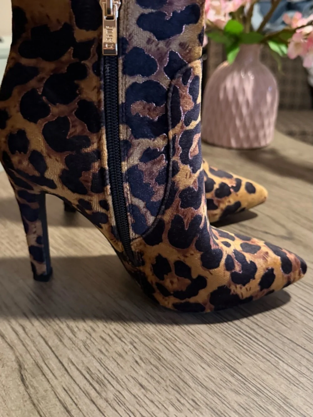 Ladies Leopard booties size 7 like new